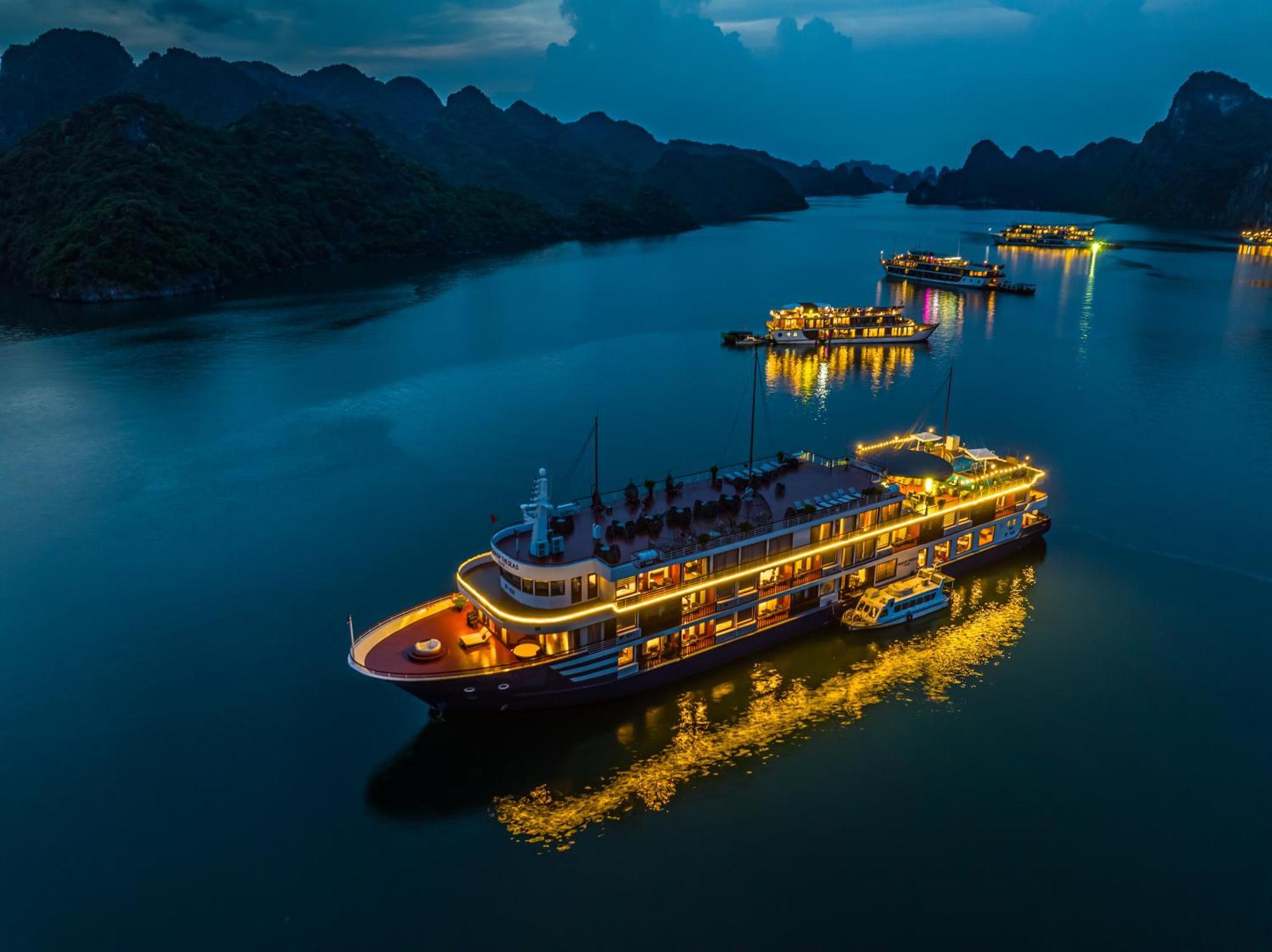 Hotel Aqua Of The Seas Cruise Halong Ha Long Exterior foto